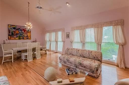 4th image of 58 Tobey Ln