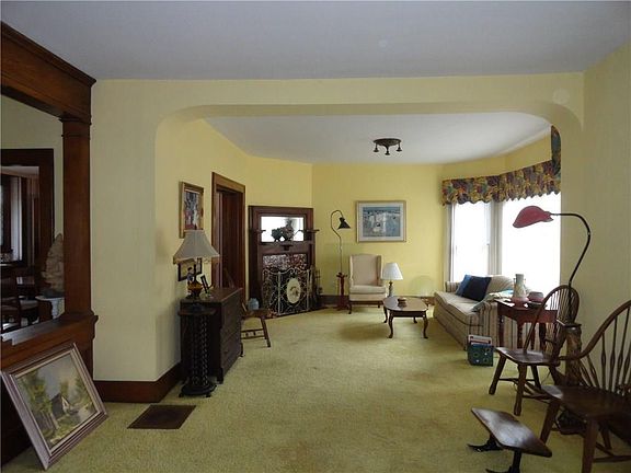 5th image of 324 N Madriver St