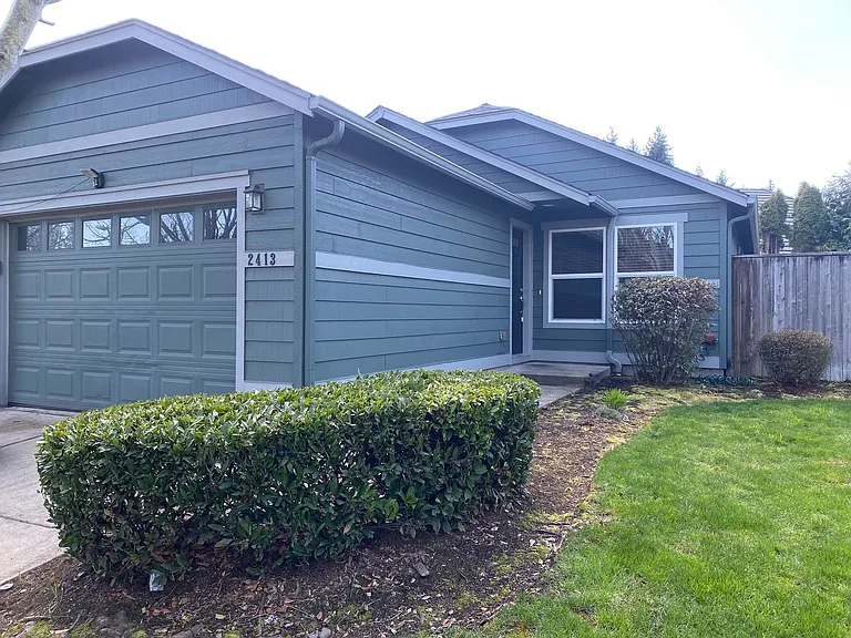 2413 Mountain Ter — Photo 16