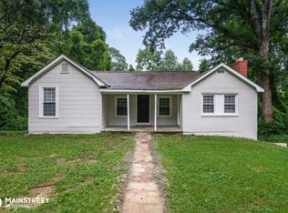 2930 Burgess Dr, Charlotte, NC 28208