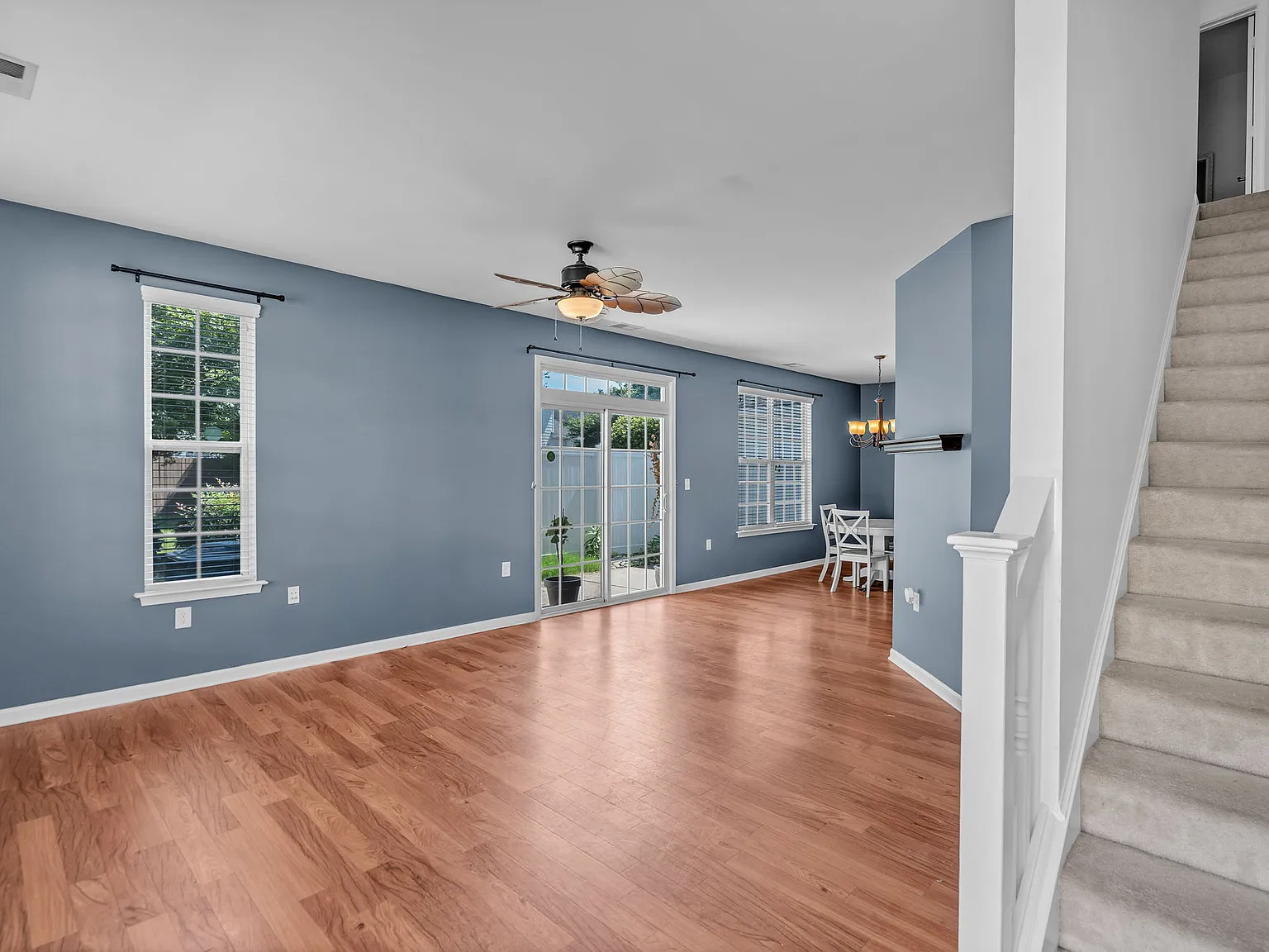 3 bed, 2.5 bath, 1809 sqft, $2,600 — Photo 3