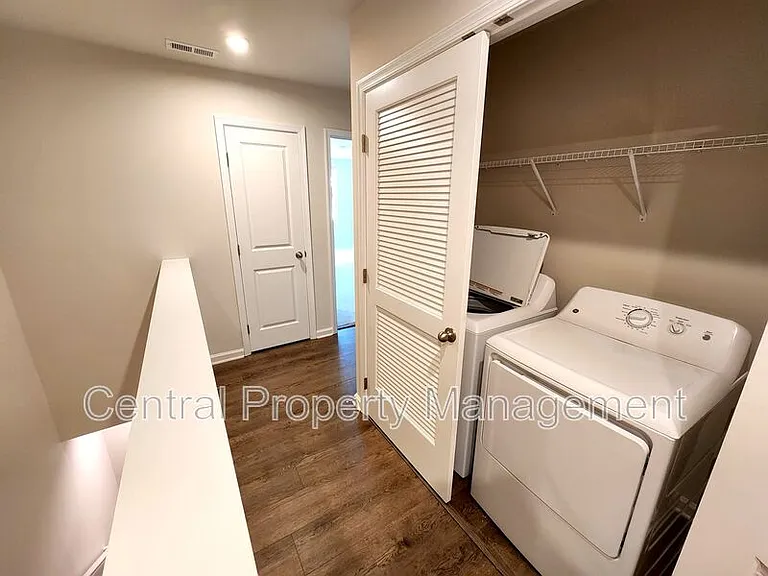 165 Sarnesfield Way — Photo 19