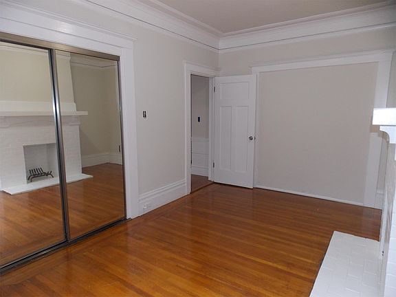 5th image of 2852 Mission St APT 2