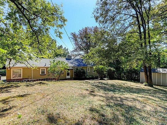 5th image of 452 Circle Hill Dr