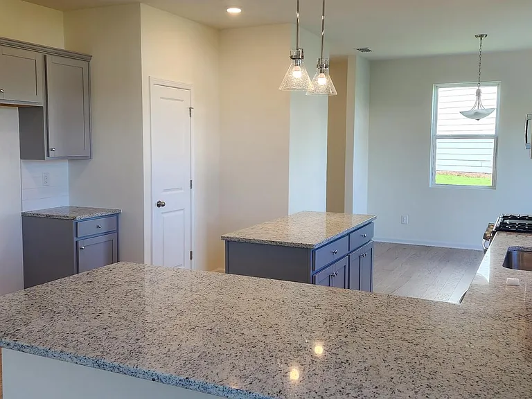 1544 Banham Dr — Photo 13