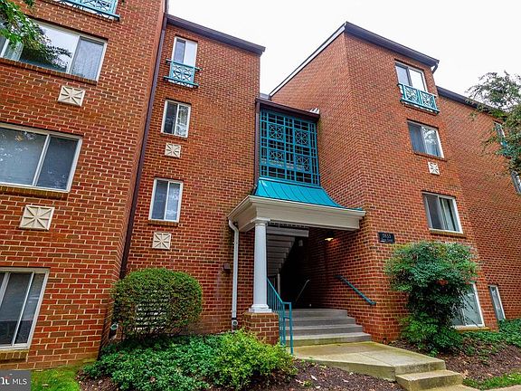 Exterior of condominium.