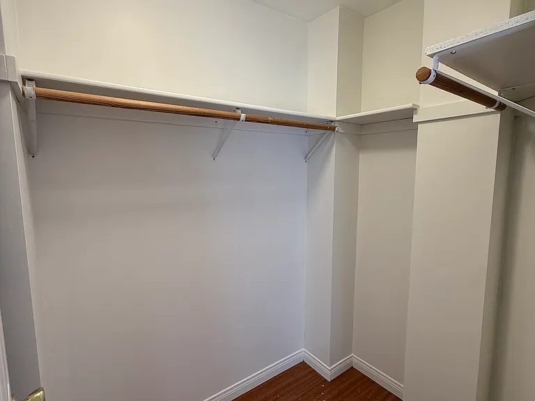 2446 S Centinela Ave — Photo 37