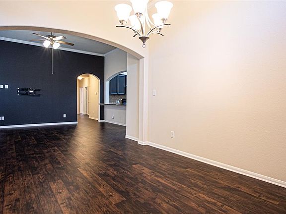 3rd image of 5606 White Camelia Ct