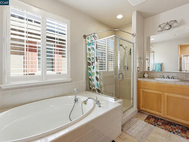 165 Paddington Ct — Photo 18