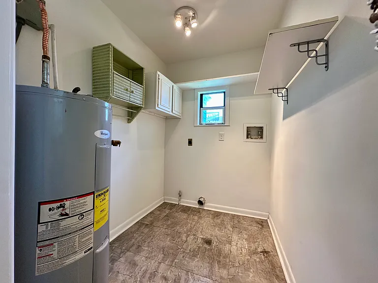 219 NW Gilliland Rd — Photo 17