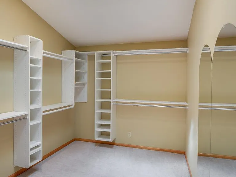 16926 Grays Bay Blvd — Photo 5