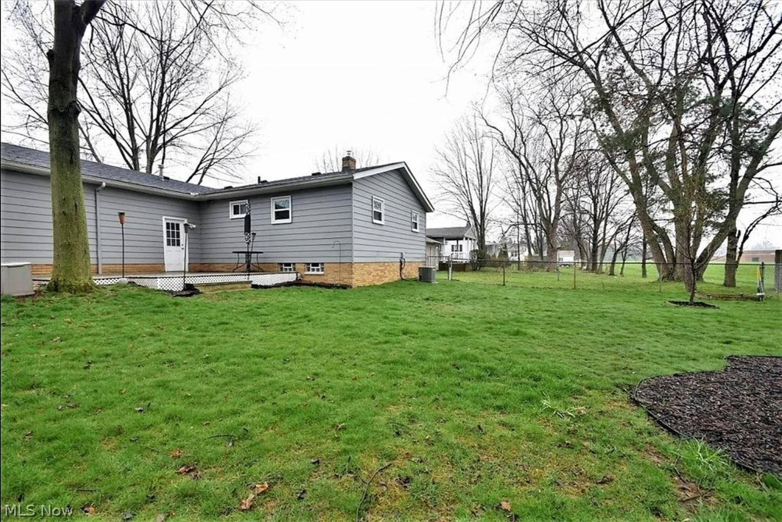 6718 Som Center Rd — Photo 3