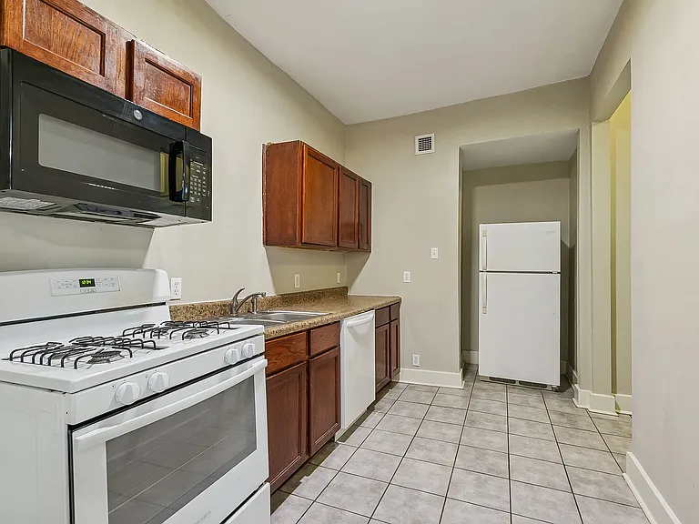 2822 General Pershing St — Photo 5