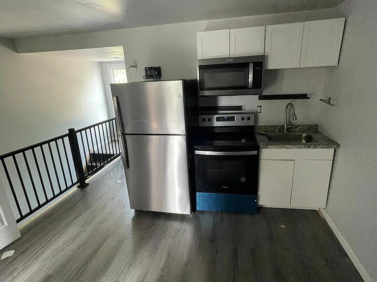 2805 N 12th St #4 — Photo 1