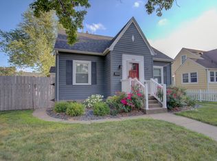 835 Jones St, Bettendorf, IA