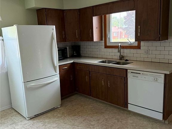 2nd image of 167 McNaughton Ave