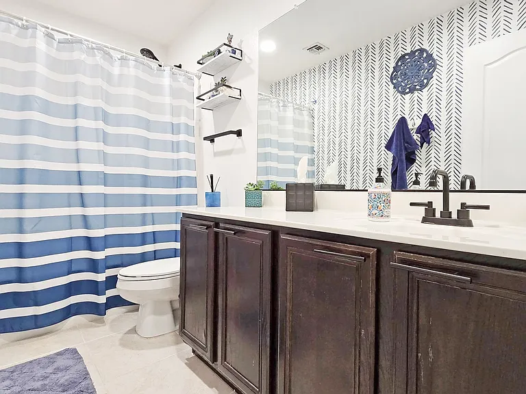 3913 S 185th Ln — Photo 26