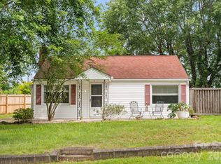236 Governors View Rd, Asheville, NC 28805