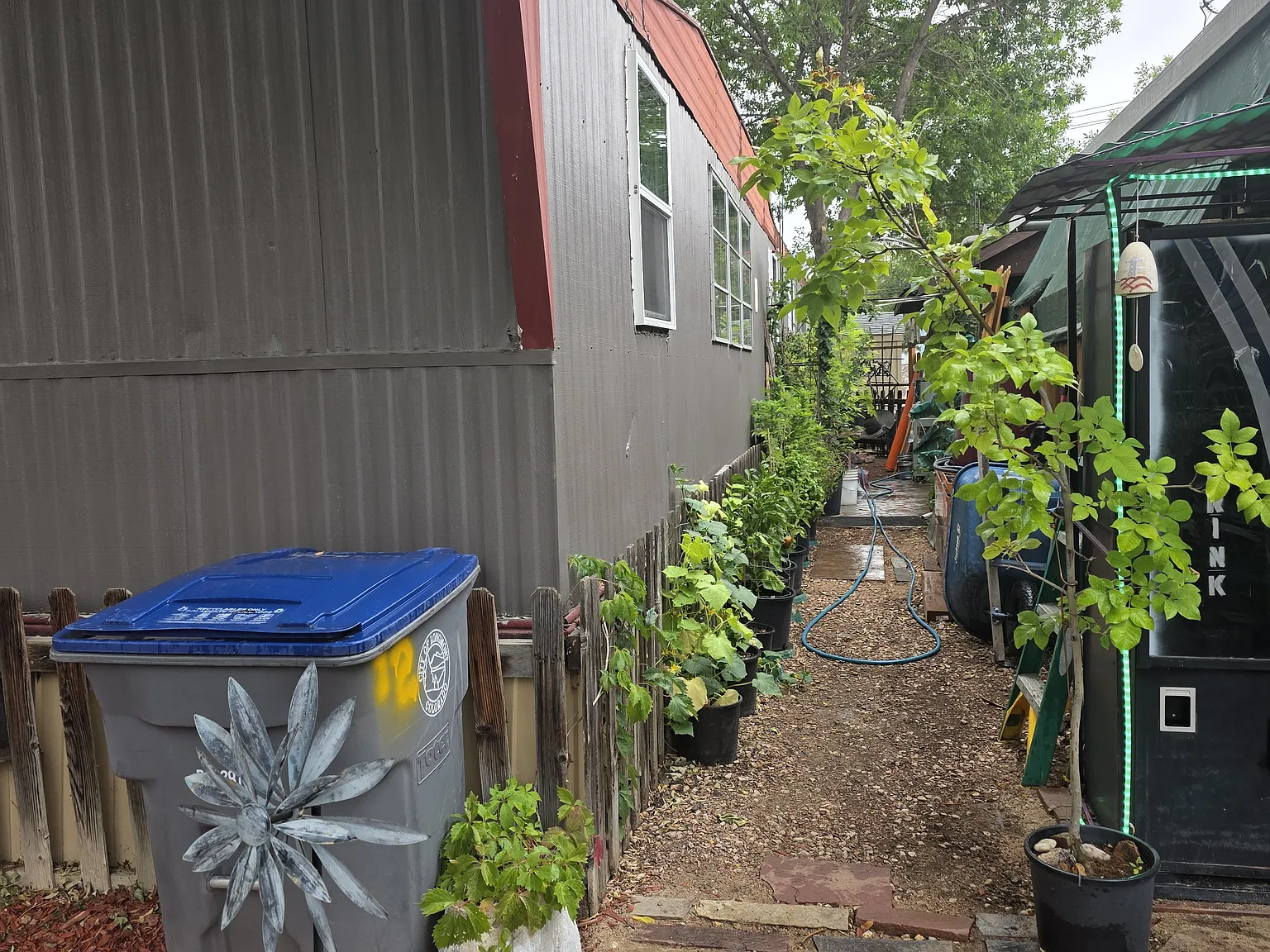 10 9th Ave — Photo 2