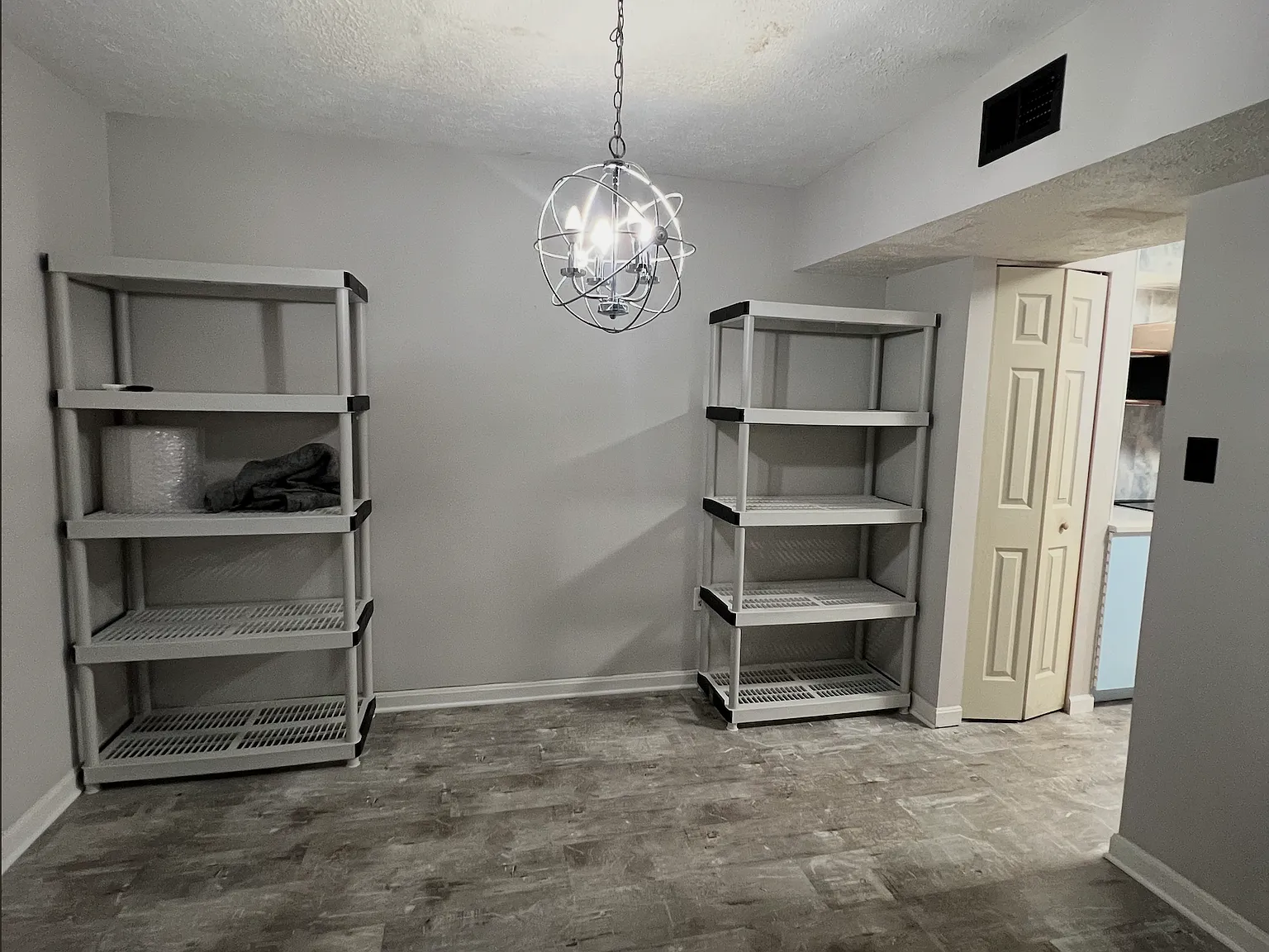 3 bed, 2.5 bath, 1428 sqft, $2,950 — Photo 3