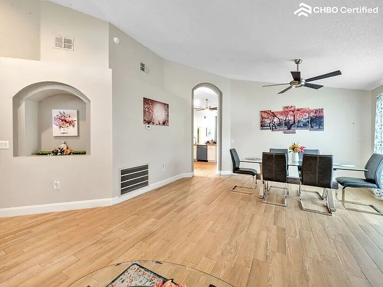417 Casterton Cir — Photo 7