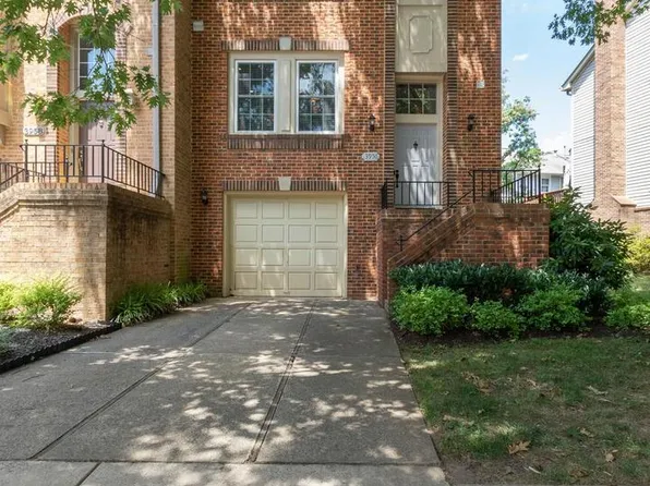 3956 Valley Ridge Dr, Fairfax, VA 22033