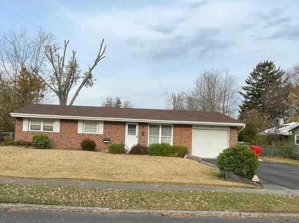 1421 Bradley Ln, Warminster, PA 18974