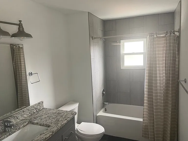 1232-1234 Bushkill Dr — Photo 12