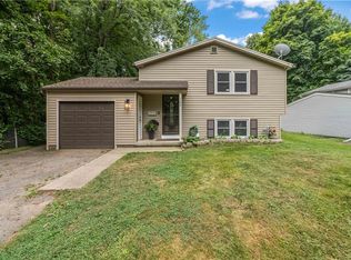 105 Lanark Cres, Rochester, NY 14609