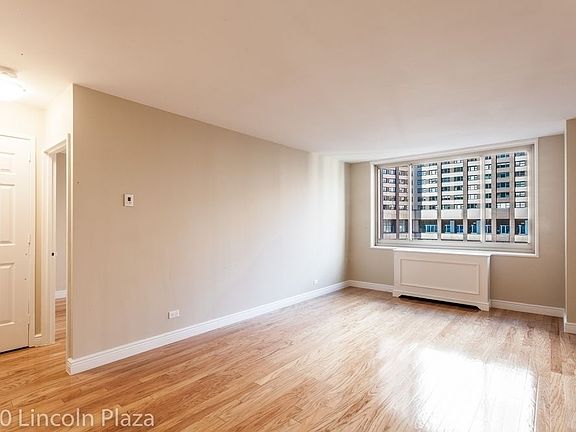 5th image of 30 W 63rd St APT 10B