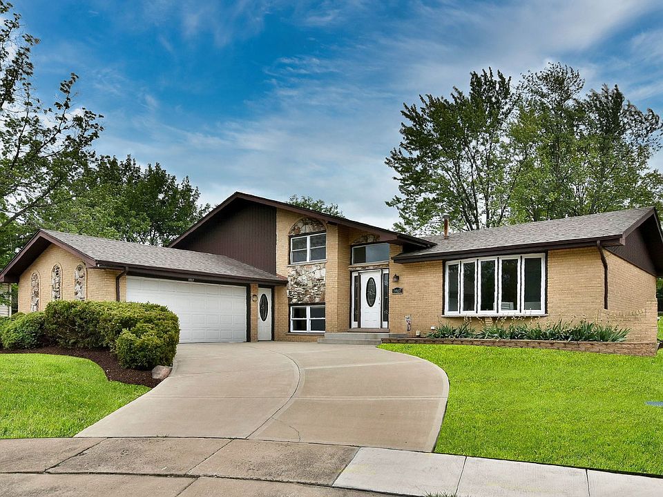 1st image of 8937 Biloba St