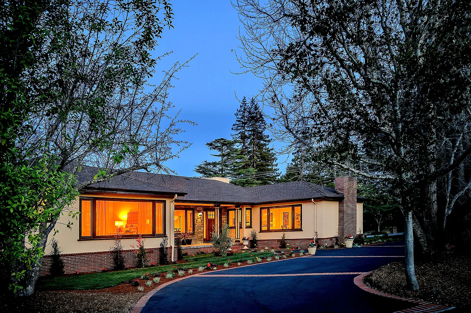 1700 Crockett Ln photo 1