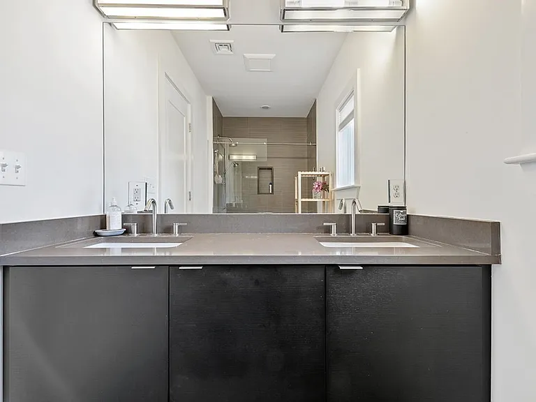 39 Elmwood St #3 — Photo 17