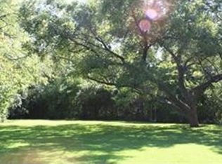 9401 Meadowbrook Dr, Dallas, TX 75220