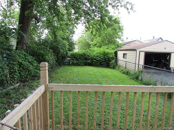 4th image of 142 Scoville Ave