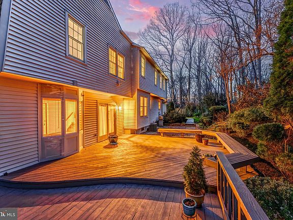 4th image of 1807 Abbey Glen Ct