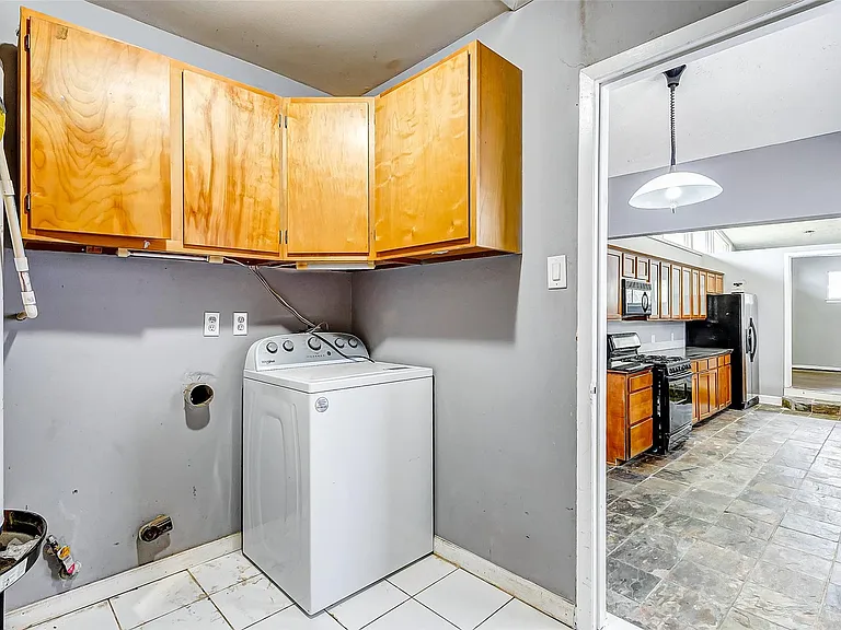 5519 Burlinghall Dr — Photo 31