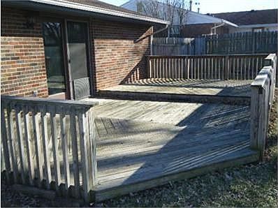 3rd image of 7125 Castlecrest Dr