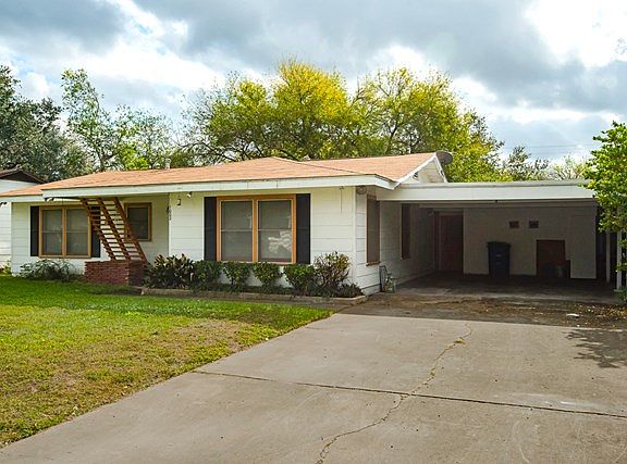 2nd image of 1002 E Widhelm St