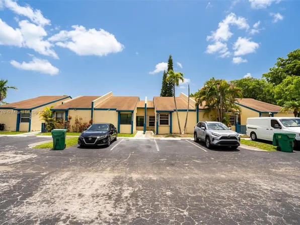 7382 NW 34th St, Lauderhill, FL 33319