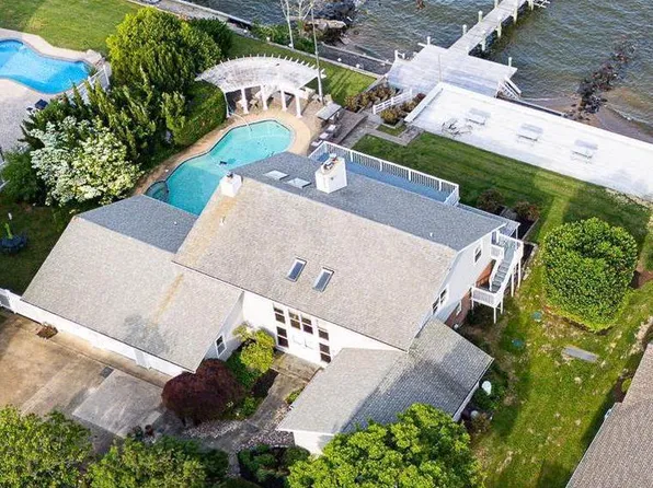 206 Queen Anne Club Dr, Stevensville, MD 21666