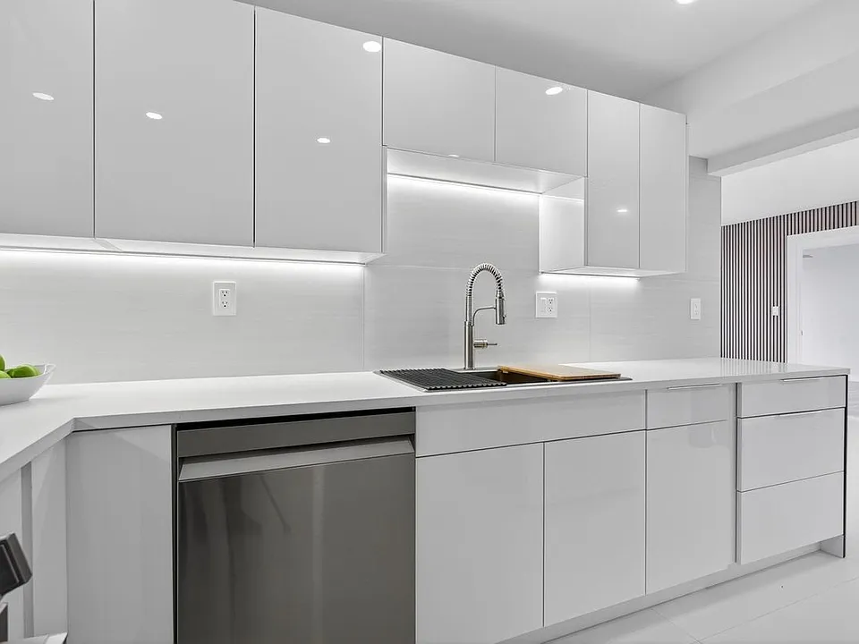 525 N Ocean Blvd #422