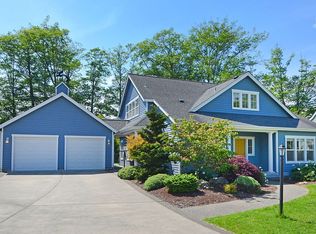 711 Village Cir NW, Bainbridge Island, WA 98110