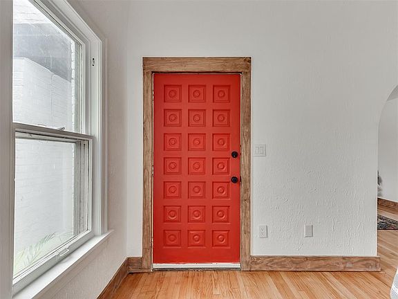 5th image of 2104 NW 26th St