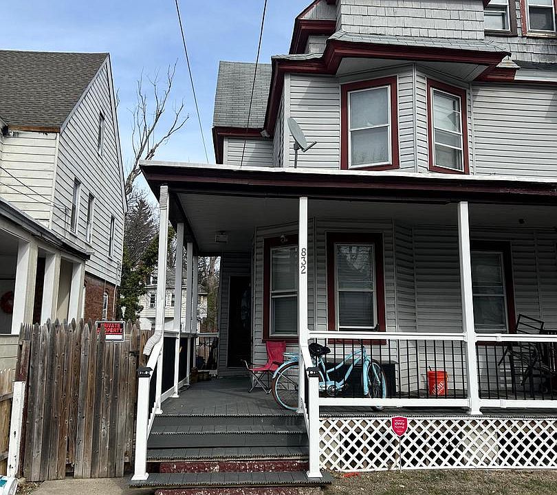 1st image of 832 Carteret Ave