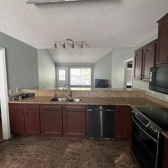 7308 Mayer Ave — Photo 16