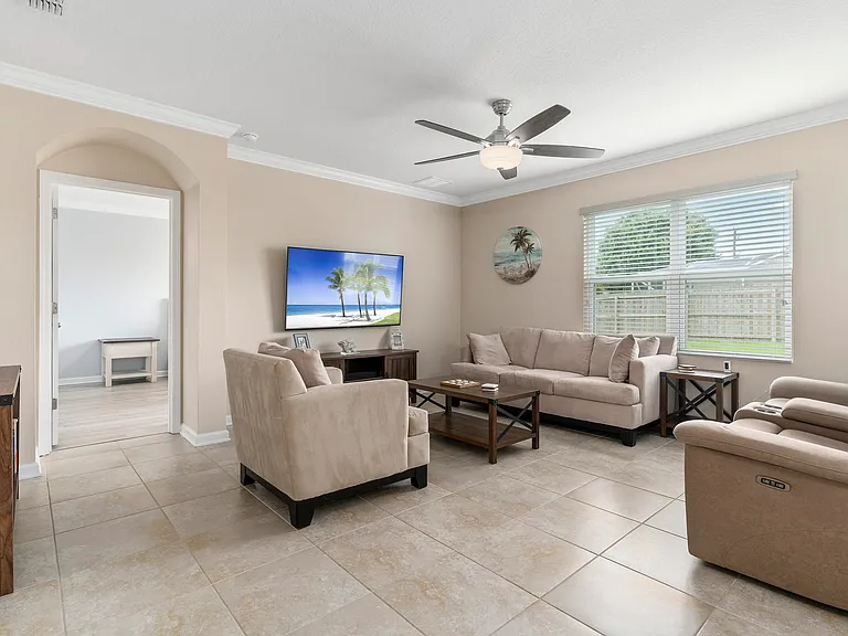 1810 SW Capehart Ave — Photo 14
