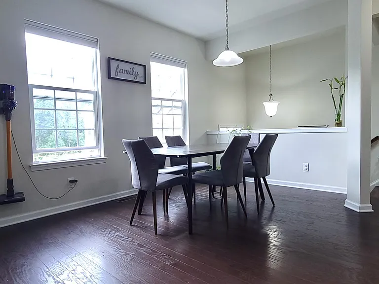 111 Admiral Ln — Photo 8