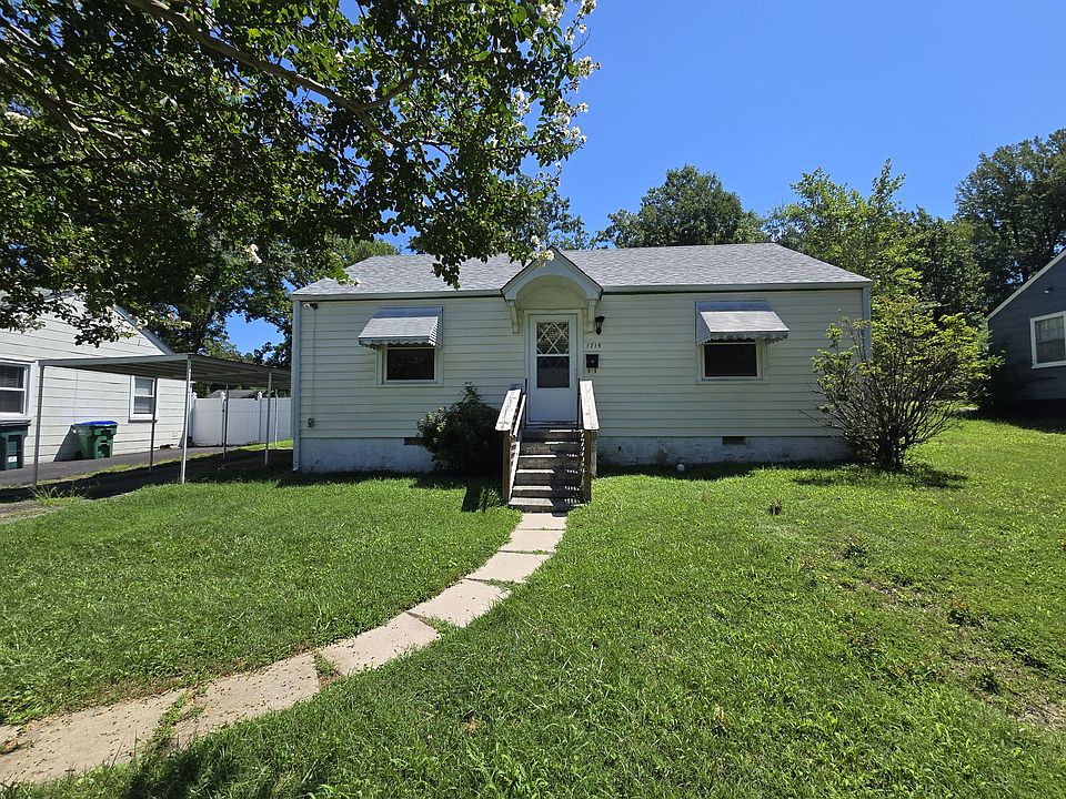 2nd image of 1715 Rockwood Rd