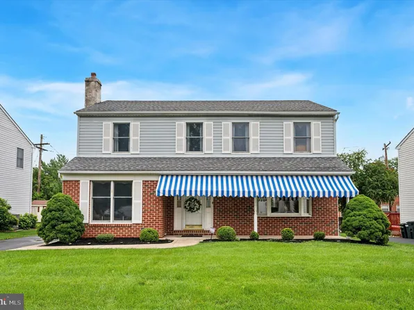 952 Greenhouse Ln, Secane, PA 19018